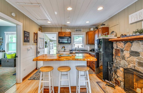 Lupton Cabin | George Lake Escape! Charming 1950s Cabin