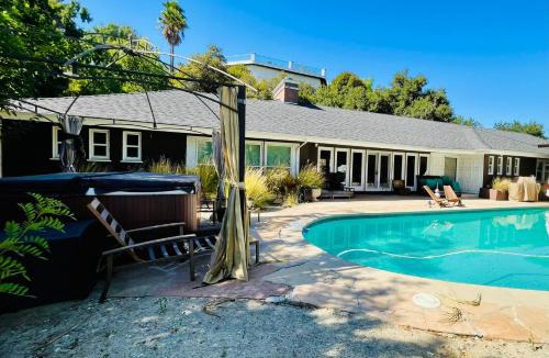 Encino Other | Glamping Cabin Tent Heated View Deck 2Acre Estate - Female Share Indoor - Men Share Outdoor - RG