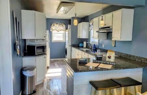 Oak Harbor House | Golf Cart- Lake Erie Water Front Beach House