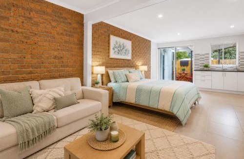 Rosebud House | Golfside Getaway 2 by Ready Set Stay
