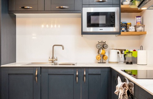 Cirencester House | Gorgeous 2 Bedroom Home in Cirencester