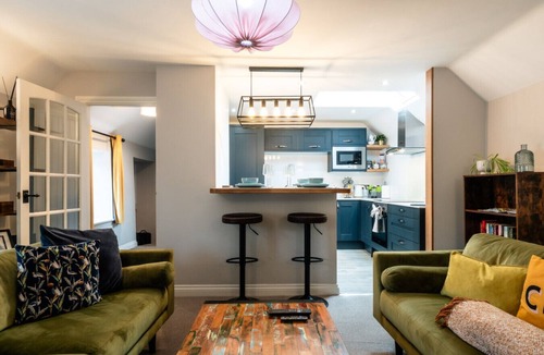 Cirencester House | Gorgeous 2 Bedroom Home in Cirencester