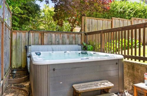 Eastside Santa Cruz Villa | Gorgeous Santa Cruz Villa - Modern Beachside Paradise with NEW Hot Tub & Fast Wi-Fi