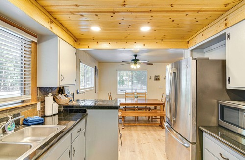 Graeagle Cabin | Graeagle Vacation Rental Cabin w/Game Room!