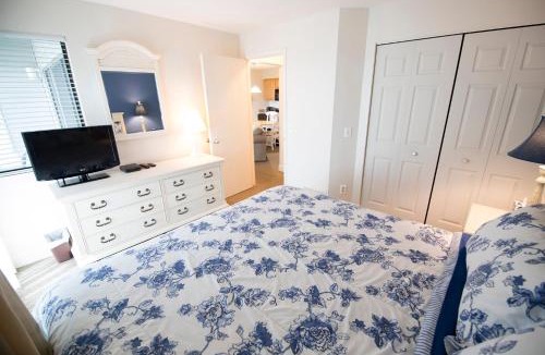 Acme Apartment | Grand Traverse Bay Lake View Condo