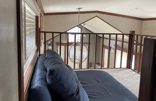 Lakeview Cabin | Great Getaway in adorable Cherokee Landing at Indian Lake with AC, WiFi