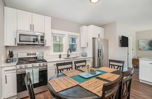 Michigan City House | Great Lakes Downtown Duplex: 2 units in one!