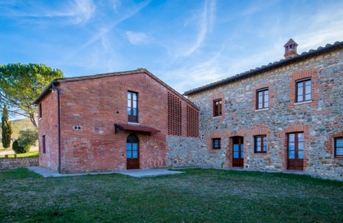 Torre A Castello House | GuestHost - Lavanda-Chianti Studio with Garden&Parking!