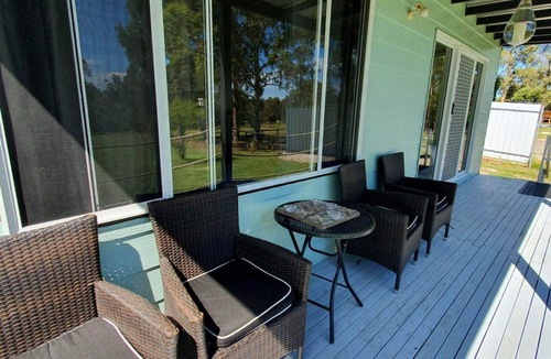 Nowa Nowa Bed & Breakfast | Guesthouse on the Gorge,nTwo Bedrooms sleeps up to sixnSuper close to Rail Trail