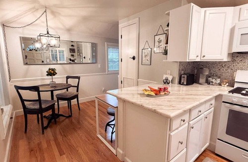 Walnut Creek Cottage | Hacienda Cottage | Private Patio