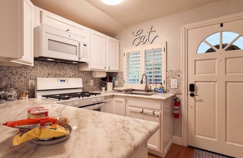 Walnut Creek Cottage | Hacienda Cottage | Private Patio