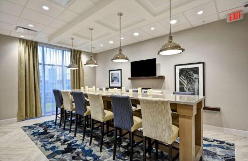 Livonia Hotel | Hampton Inn Livonia Detroit