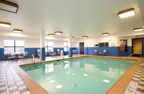 Marshall Hotel | Hampton Inn Marshall