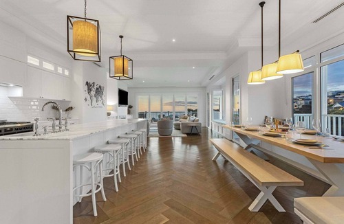 Mount Martha House | Hamptons Elegance Views | Pool & Spa