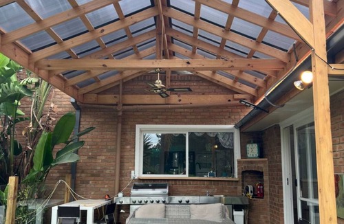 Rowville House | Healing staycation Rowville in Melbourne Family, friends relax, business trips!