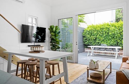 Fitzroy House | Heart of Fitzroy Designer Terrace with Courtyard