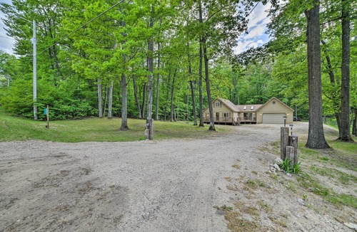 Higgins Lake Cottage | Higgins Lake Getaway - Boating, Fish, Golf, Atv!