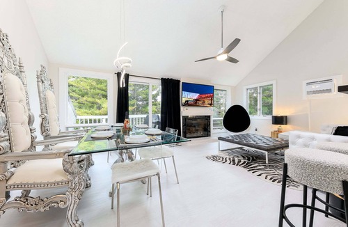 Acme Condo | ⛳ Hilltop 3BR Condo | Bay Views + Golf | Near GT Resort | Adults 25+