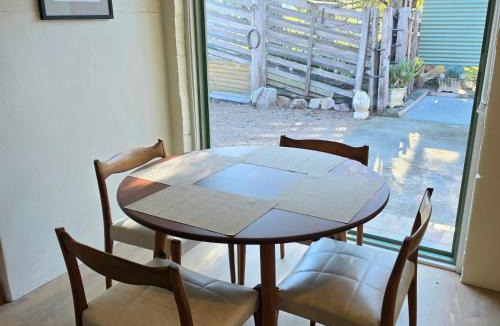 Sarsfield House | Hilltop Cottage