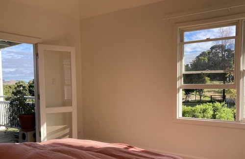 Fish Creek Other | Hilltop farmhouse close to Wilsons Prom