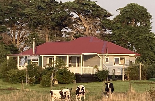 Fish Creek Other | Hilltop farmhouse close to Wilsons Prom