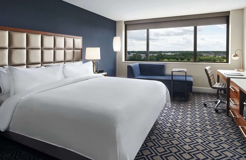 Oak Brook Resort | Hilton Chicago/Oak Brook Hills Resort & Conference Center