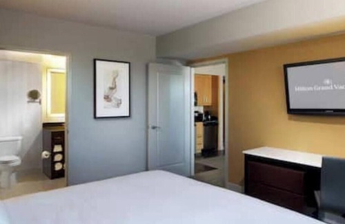 Las Vegas Hotel | Hilton Grand Vacations Club Elara Center Strip Las Vegas