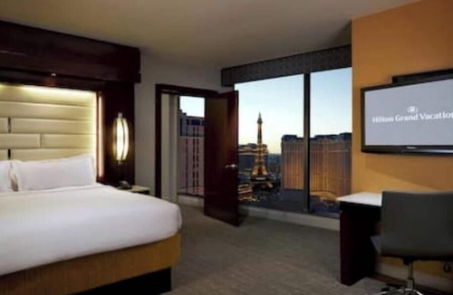 Las Vegas Hotel | Hilton Grand Vacations Club Elara Center Strip Las Vegas