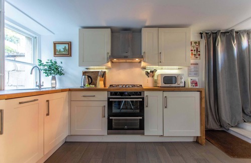 Bath House | Historic 18th-Century Cottage w/Parking & Garden