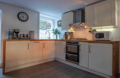 Bath House | Historic 18th-Century Cottage w/Parking & Garden