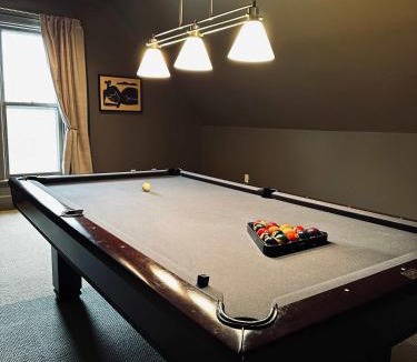 Grand Rapids Apartment | Historic Charm Modern Luxury Free Parking