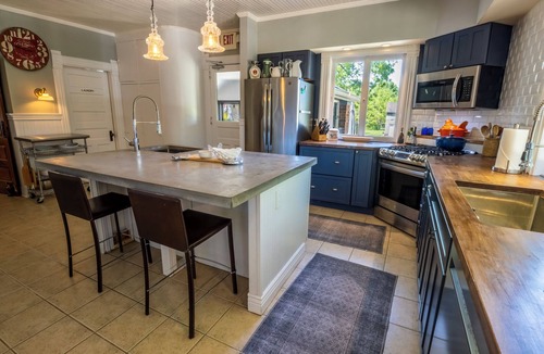Tryon Farm House | Historic Farmhouse with Hot Tub, Treehouse Shower, & Chickens!