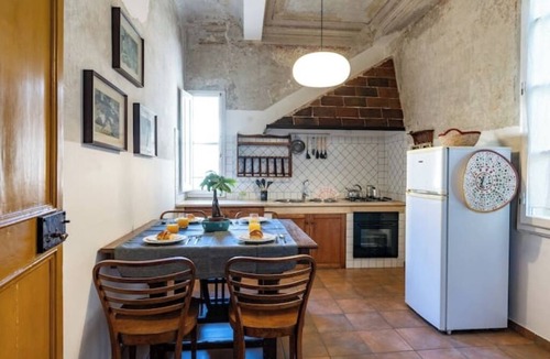 Santa Maria Novella Apartment | Historic Suite in the Heart of Florence - 3 Rooms, 2 Minutes from the Station