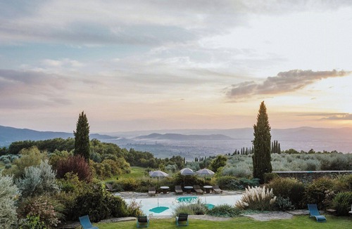 Arezzo House | Historic villa among olive groves in Arezzo