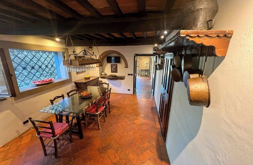 Arezzo House | Historic villa among olive groves in Arezzo