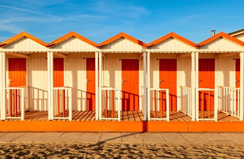 Viareggio Apartment | Holiday Apartment "Loft parallela Lungomare posto auto" with A/C & Wi-Fi