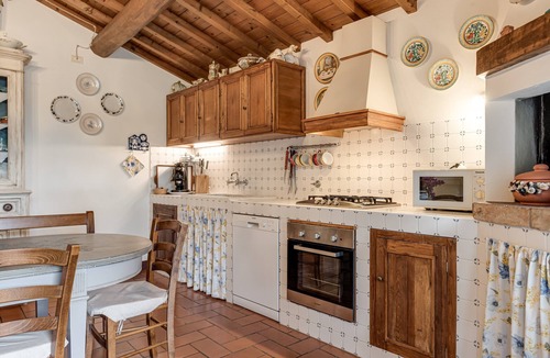 Barberino Val d'Elsa House | Holiday Home 'Le Fonti Casa Vacanze' with Mountain View, Wi-Fi and Air Conditioning