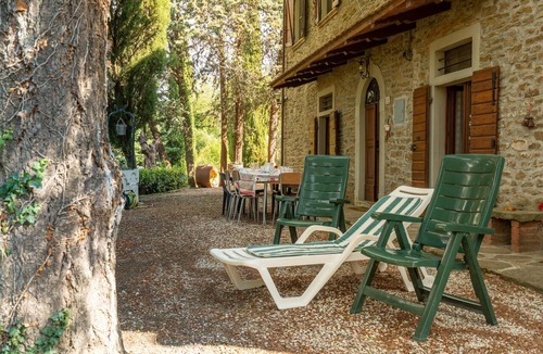 Arezzo Apartment | Holiday Home 'Il Granaio' with Shared Garden and Wi-Fi