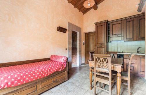 Ficulle Apartment | Holiday Home in Ficulle with Pool Access
