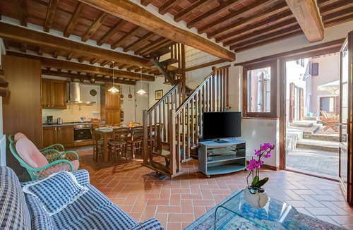 Borgo a Mozzano House | Home Romeo Among Greenery with Private Pool, Borgo a Mozzano, Italy