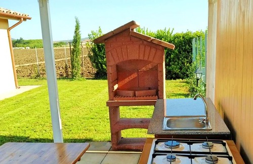 Pescia Romana House | Homerez - Nice house 3 km away from the beach for 4 ppl. at Pescia Romana