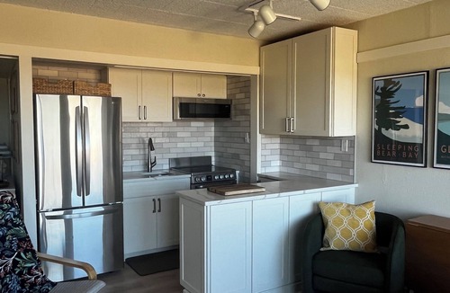 Glen Arbor Condo | Homestead Resort - Lake Michigan Frontage 1 Bdrm Condo - (sleeps 4) - Glen Arbor