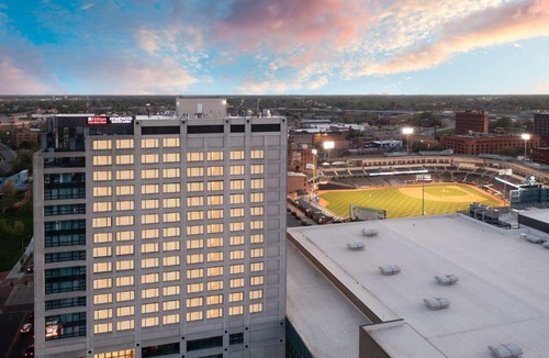 Downtown Toledo Hotel | Homewood Suites By Hilton Toledo Downtown