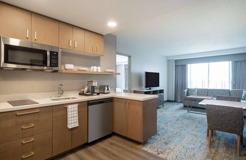 Downtown Toledo Hotel | Homewood Suites by Hilton Toledo Downtown