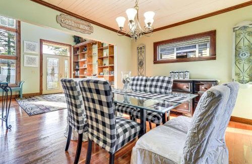 La Salle House | Hot Tub & Private Beach! Lake Erie Family Getaway