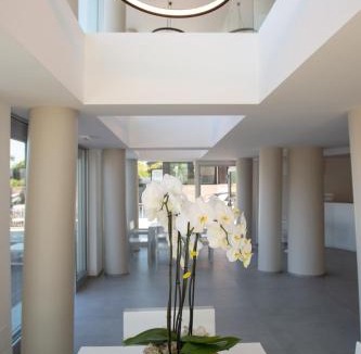 Pinarella Hotel | Hotel Commodore
