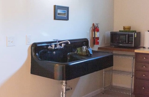 Hammondsport Condo | Hubbs Cellar at JS Hubbs Guest House