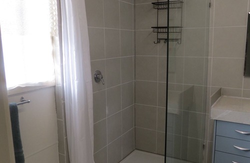 Bombala House | Humble family or workers accommodation. 5 min walk to town.
