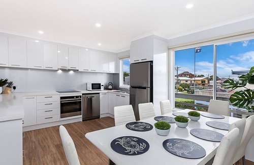 Port Fairy House | Ideal 2 family home, short stroll to child friendly Pea Soup Cove