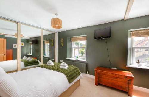 Marshfield House | Idyllic Cottage in Picturesque Cotswolds Village